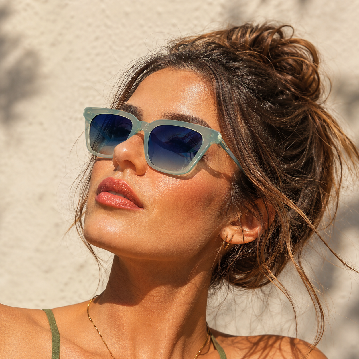 Gafas de Sol Rectangulares con Montura Azul Claro Transparente y Lentes Azules