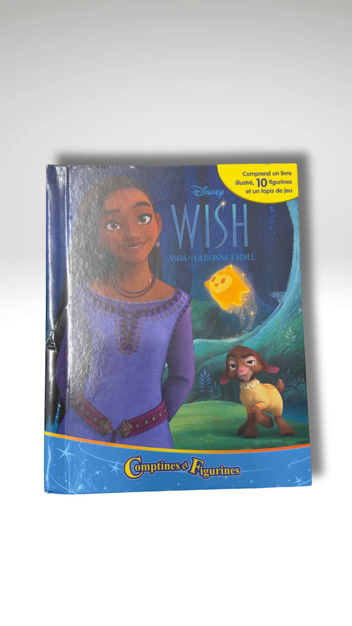 Libro de cuentos y figuras