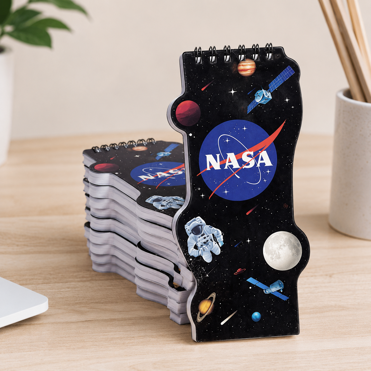 LNB-001_1.jpg Libreta NASA 50 Hojas Blancas 61x170 mm – Cuaderno Compacto para Notas y Apuntes