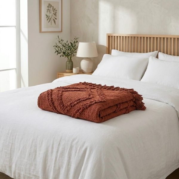 Manta Natural Roja con Flecos Decorativos | Calidez y Estilo Acogedor