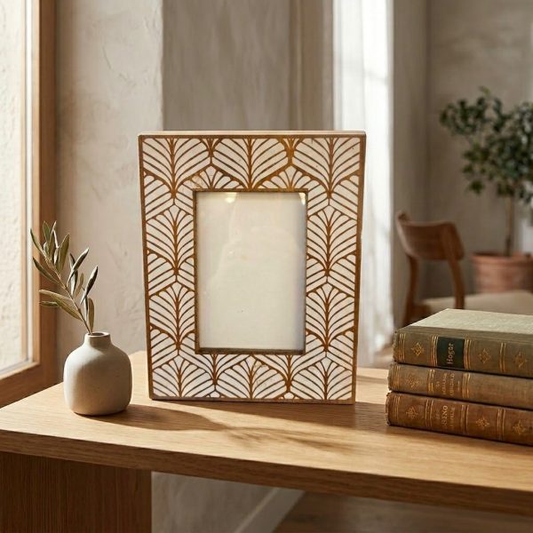 PMH-001_3.jpg Portaretratos de madera blanco con hojas y flores grandes 23x6 cm | Marco decorativo elegante