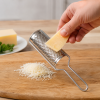 Rallador Metálico Pequeño de Mano con Asa Larga | Práctico y Resistente