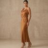 WhatsApp Image 2026-06-15 at 15.35.45 (4) Vestido satén marrón mujer elegante corto o midi – vestido brillante suave fiesta y evento