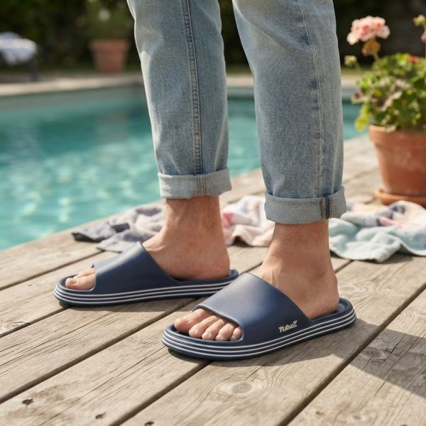 CARB-001_1.jpg Chanclas de Goma Azules para Mujer con Suela de Rayas Blancas – Talla 38