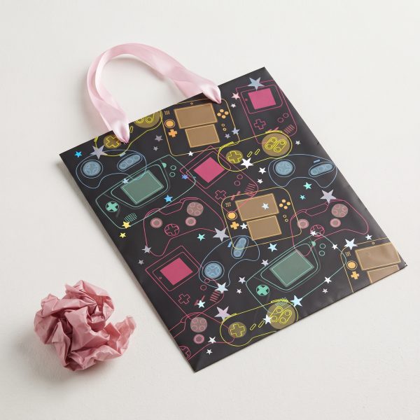 Bolsa con estampado de videojuegos vista desde arriba