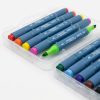 Detalle de los rotuladores de alcohol Z-Colors azules en el estuche