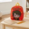 mochila-harry-comercial-ambiente Mochila infantil roja Harry Potter estilo chibi