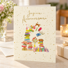 Tarjeta de cumpleaños Joyeux Anniversaire con libros y gatos en una mesa junto a un regalo | Shumy Tarjeta de cumpleaños Joyeux Anniversaire con libros y gatos en una mesa junto a un regalo